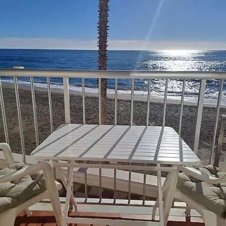 Apartment Frente Al Mar Y A Pie De Playa
