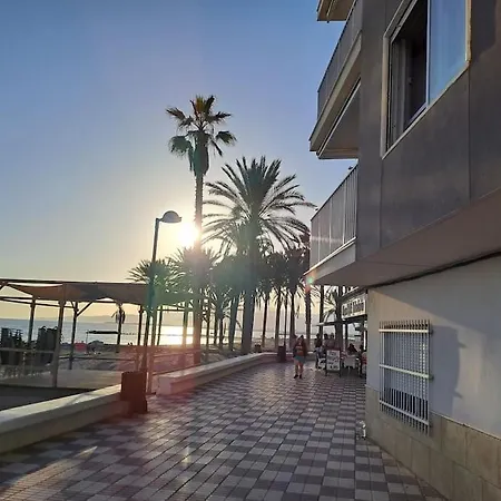 Apartment Frente Al Mar Y A Pie De Playa