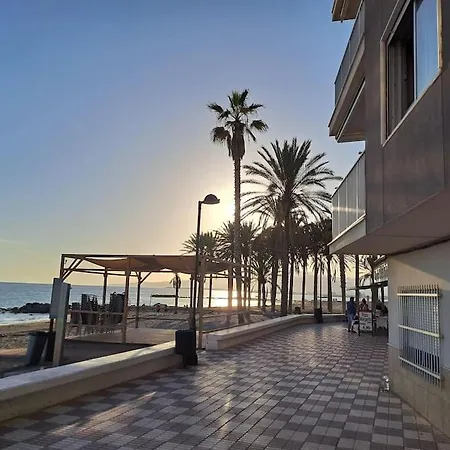 Apartment Frente Al Mar Y A Pie De Playa Torrenueva (Andalusia)
